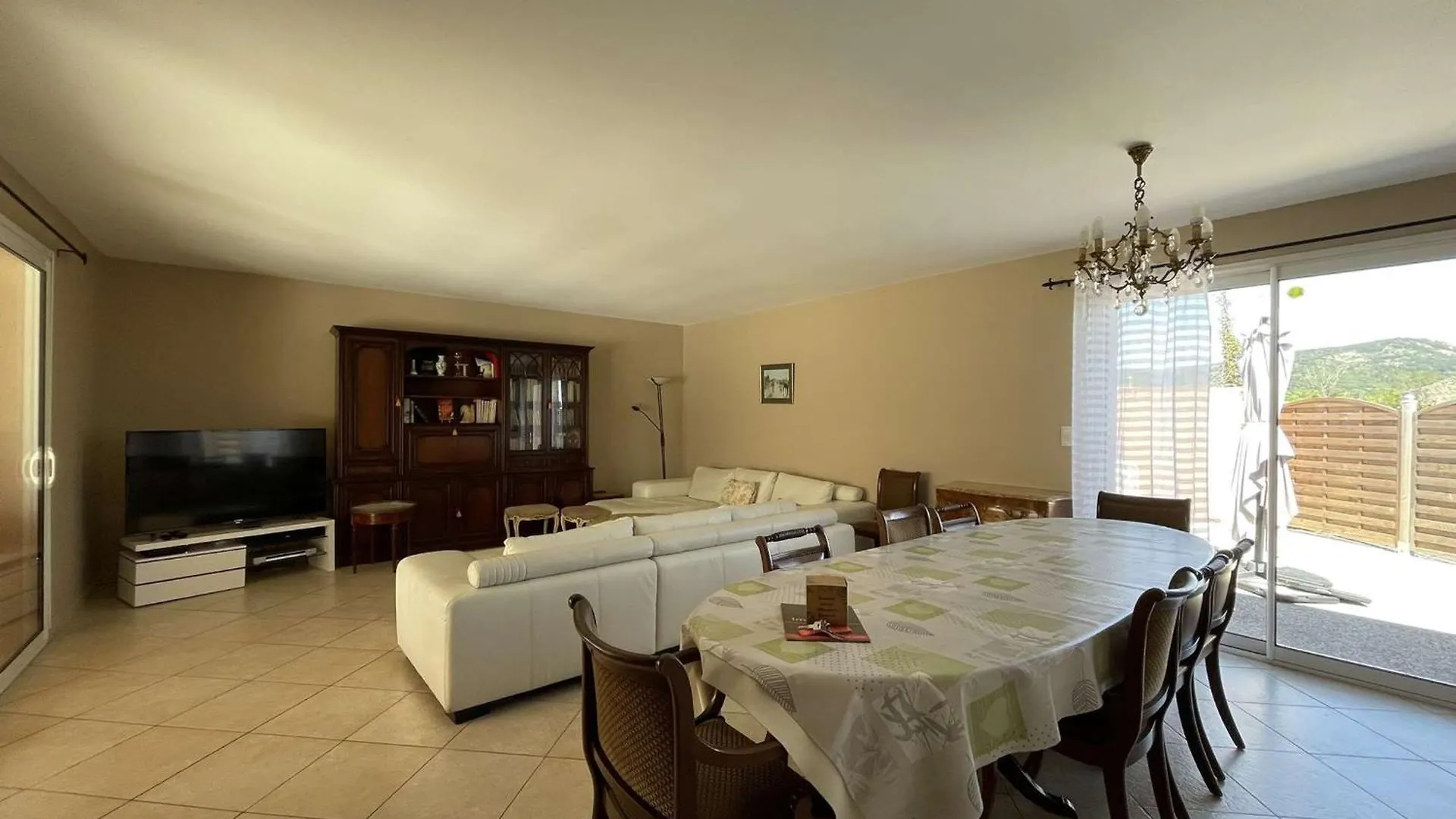 Villa 11 Pers A Vallon-Pont-D'Arc - Piscine Privee, 5 Ch, Jardin, Proche Centre - Fr-1-382-213 Casa de Férias
